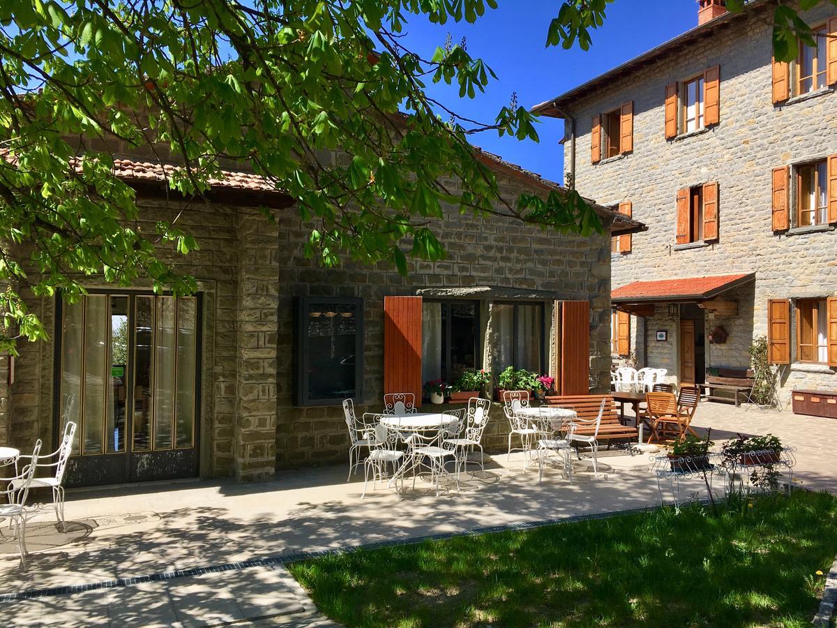 Albergo Ristorante Letizia キウージ・デッラ・ヴェルナ エクステリア 写真