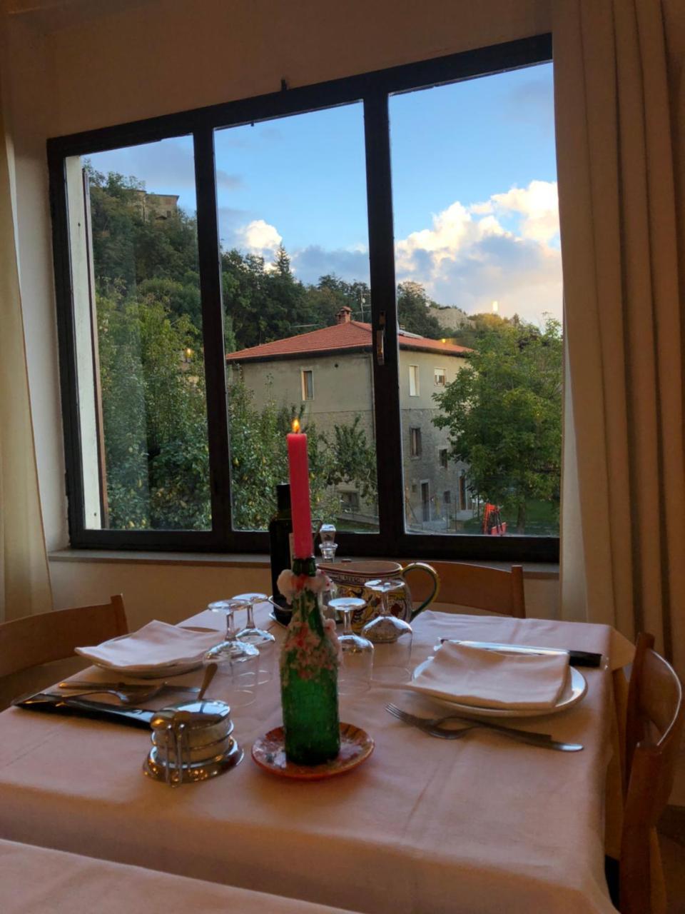 Albergo Ristorante Letizia キウージ・デッラ・ヴェルナ エクステリア 写真